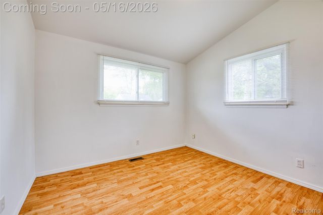 30815 Everett Street, Southfield, MI 48076
