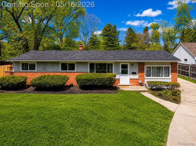 30815 Everett Street, Southfield, MI 48076