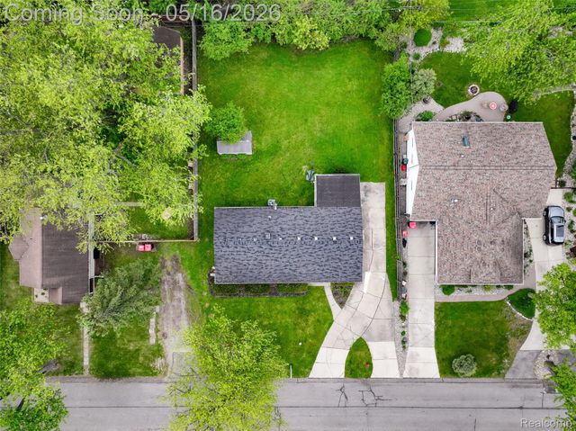 30815 Everett Street, Southfield, MI 48076