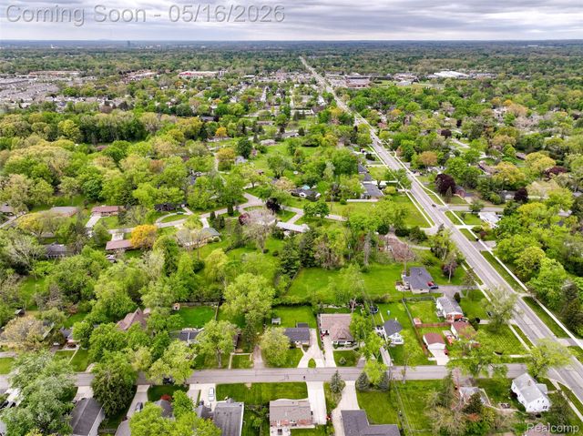 30815 Everett Street, Southfield, MI 48076