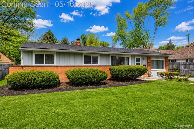 30815 Everett Street, Southfield, MI 48076