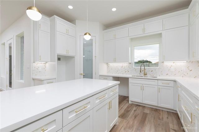 5706 N 44th Lane, Mcallen, TX 78504