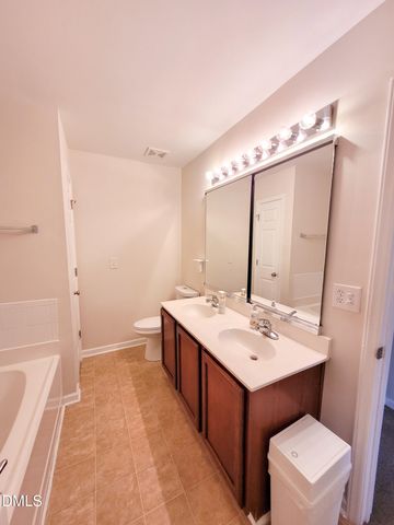 11721 Coppergate Drive 106, Raleigh, NC 27614