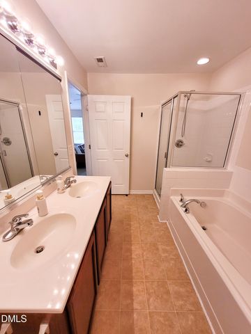 11721 Coppergate Drive 106, Raleigh, NC 27614