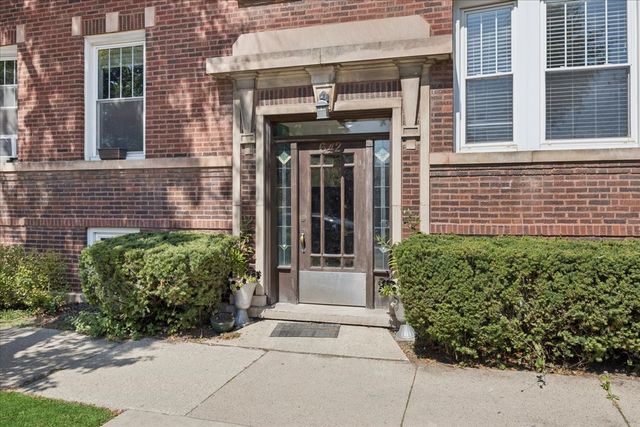 642 Van Buren Street 2, Oak Park, IL 60304