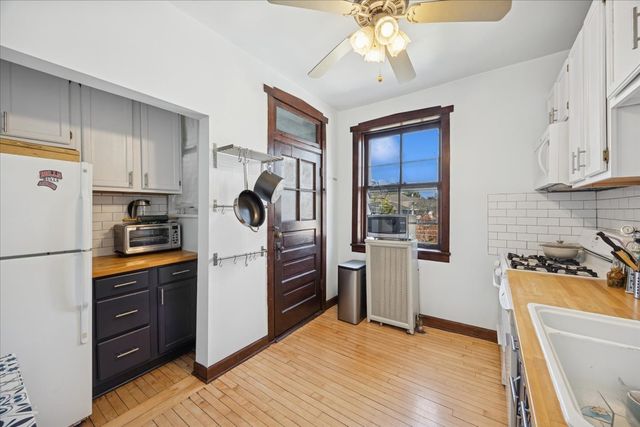 642 Van Buren Street 2, Oak Park, IL 60304