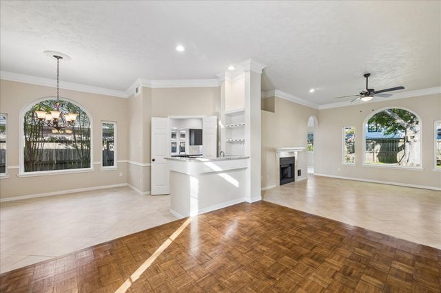 723 Lochnell Drive, Houston, TX 77062