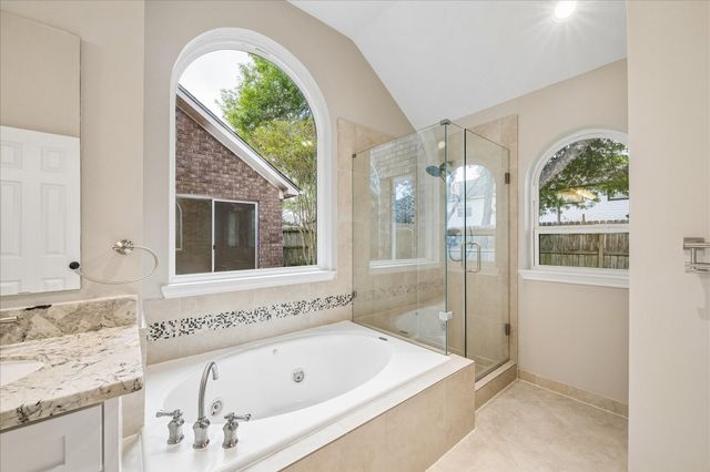 723 Lochnell Drive, Houston, TX 77062