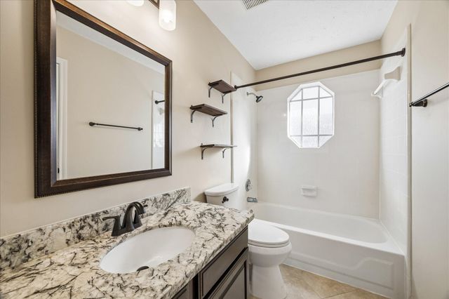 723 Lochnell Drive, Houston, TX 77062