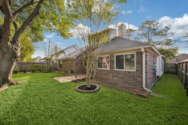723 Lochnell Drive, Houston, TX 77062