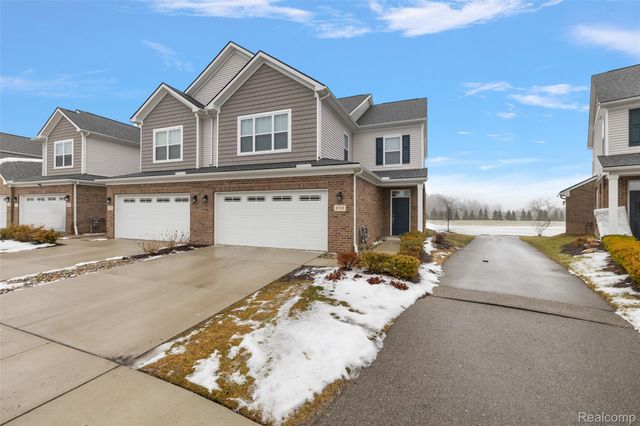 8743 Grove Street, Washington Township, MI 48094