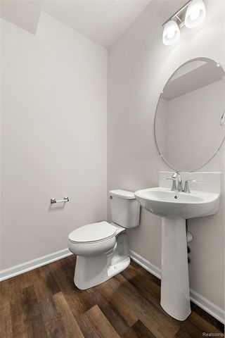 8743 Grove Street, Washington Township, MI 48094