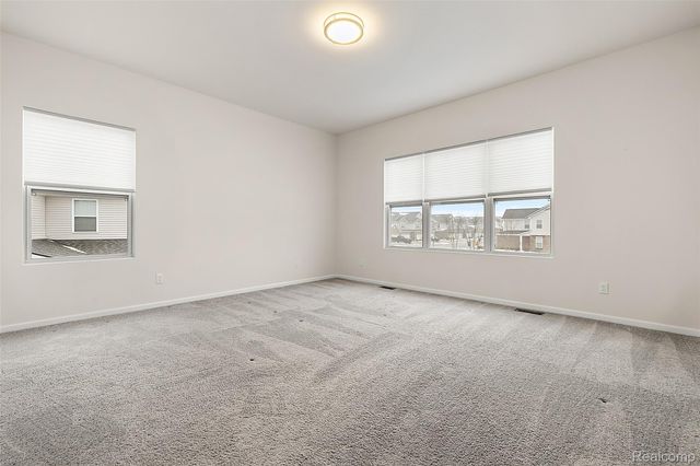 8743 Grove Street, Washington Township, MI 48094