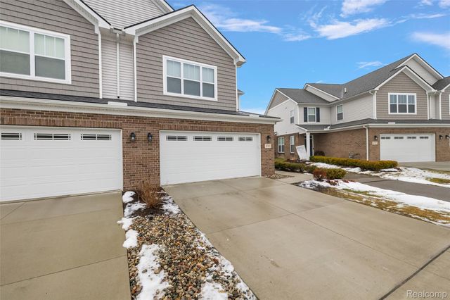 8743 Grove Street, Washington Township, MI 48094