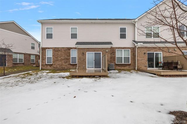 8743 Grove Street, Washington Township, MI 48094