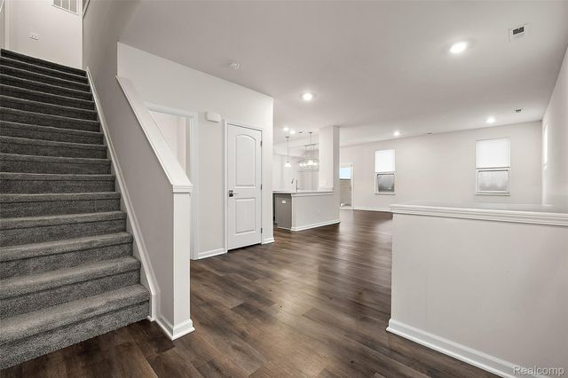 8743 Grove Street, Washington Township, MI 48094