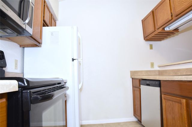 2121 El Paseo Street 2000, Houston, TX 77054