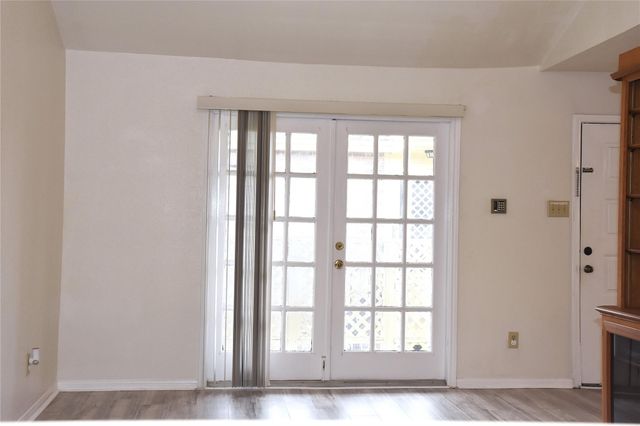 2121 El Paseo Street 2000, Houston, TX 77054