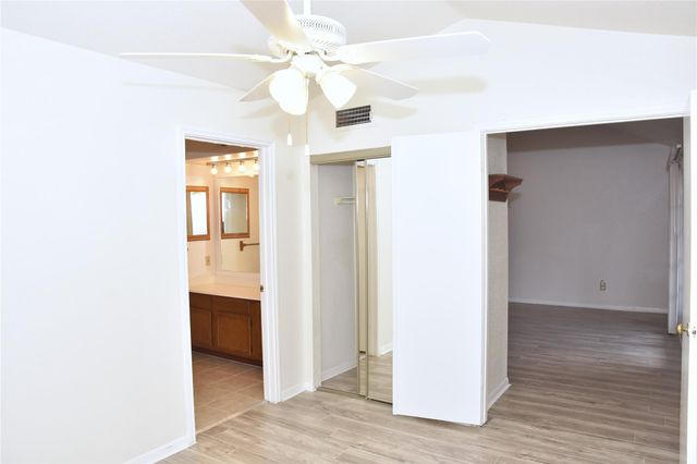 2121 El Paseo Street 2000, Houston, TX 77054