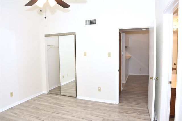 2121 El Paseo Street 2000, Houston, TX 77054