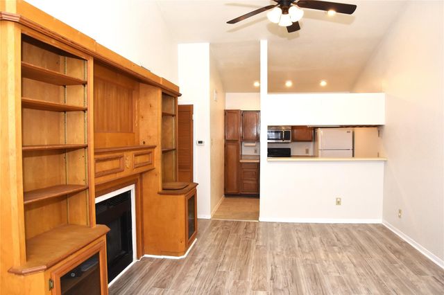 2121 El Paseo Street 2000, Houston, TX 77054
