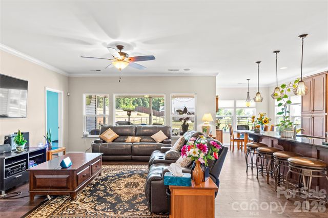 108 Sprucewood Court, Advance, NC 27006