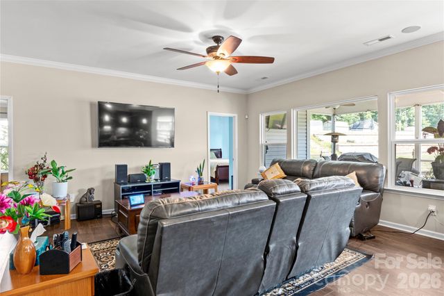 108 Sprucewood Court, Advance, NC 27006