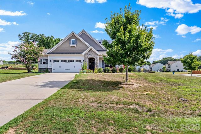 108 Sprucewood Court, Advance, NC 27006