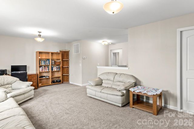 108 Sprucewood Court, Advance, NC 27006