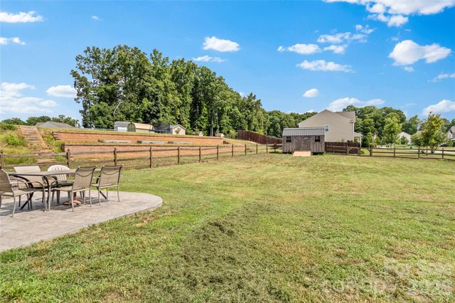 108 Sprucewood Court, Advance, NC 27006