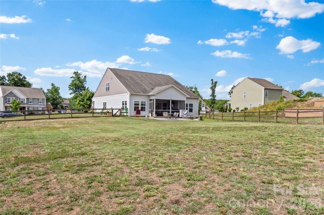 108 Sprucewood Court, Advance, NC 27006