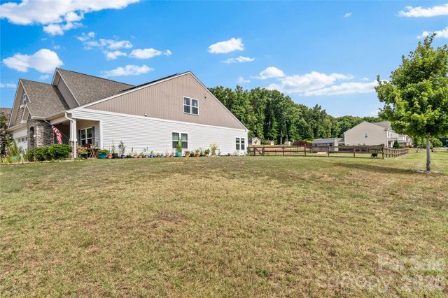 108 Sprucewood Court, Advance, NC 27006