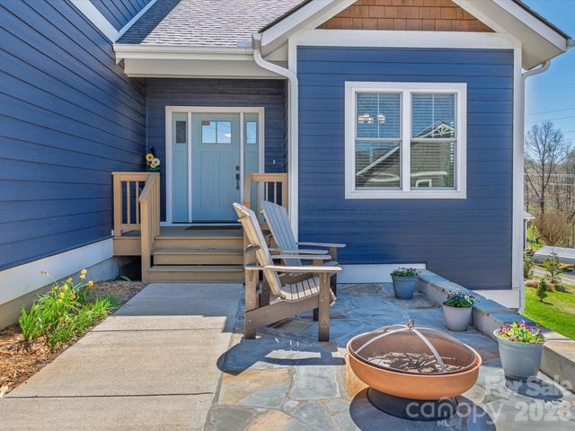 111 Ellis Lane, Arden, NC 28704