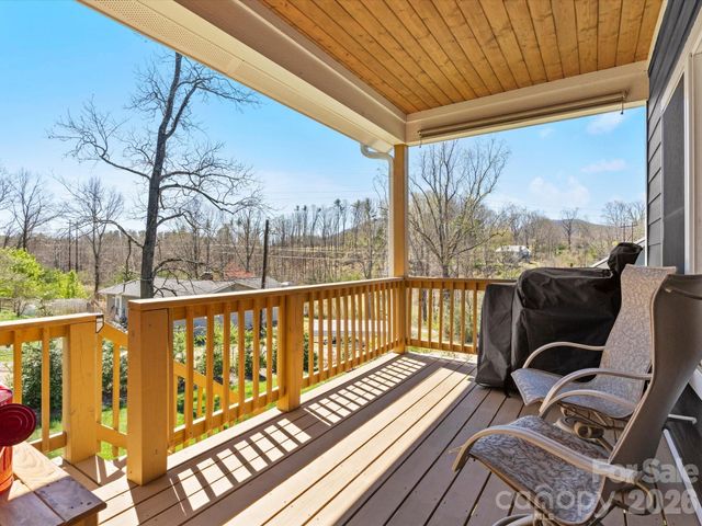 111 Ellis Lane, Arden, NC 28704