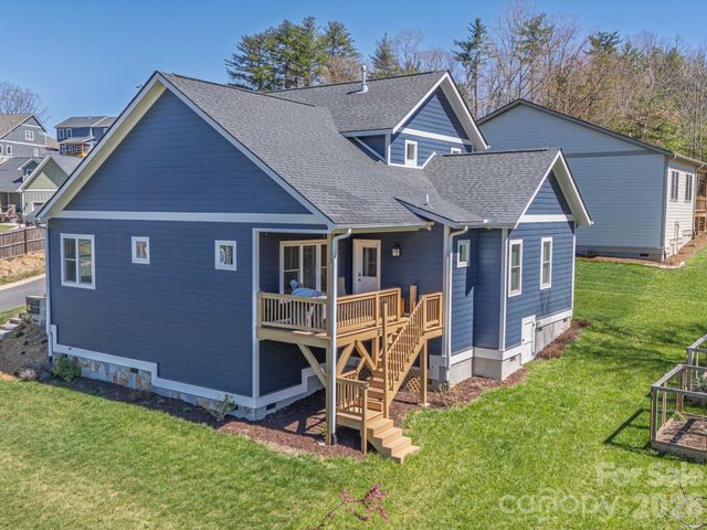 111 Ellis Lane, Arden, NC 28704