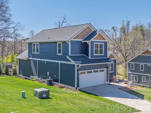 111 Ellis Lane, Arden, NC 28704