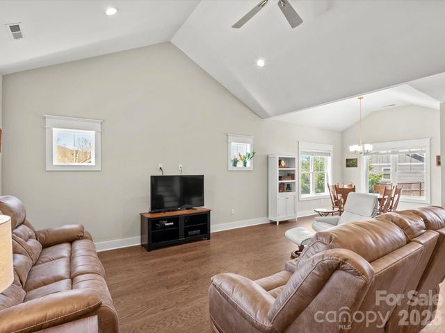 111 Ellis Lane, Arden, NC 28704