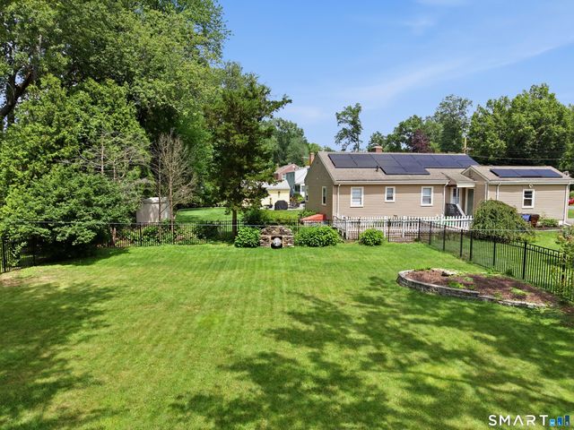 2298 Albany Avenue, West Hartford, CT 06117