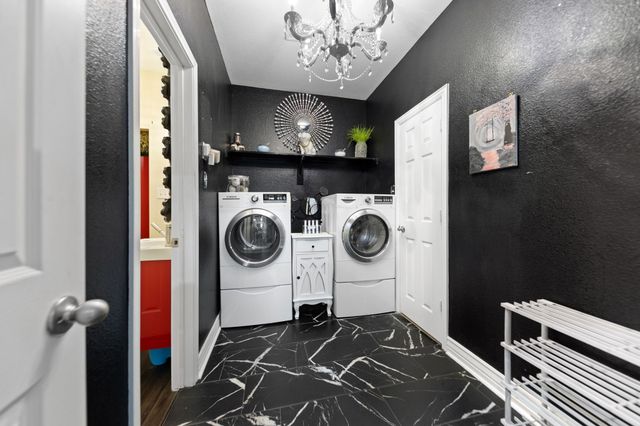 7096 Carmona, Grand Prairie, TX 75054