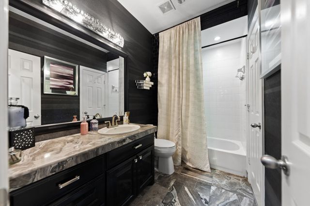 7096 Carmona, Grand Prairie, TX 75054