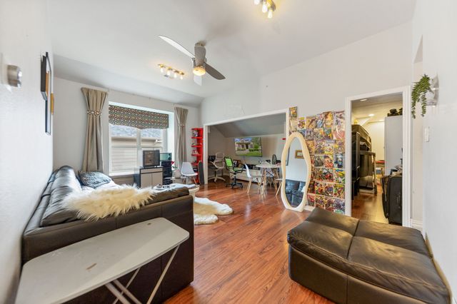7096 Carmona, Grand Prairie, TX 75054
