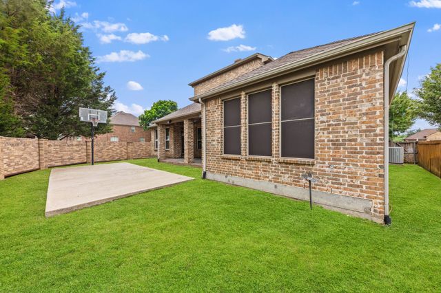 7096 Carmona, Grand Prairie, TX 75054
