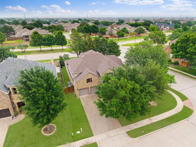 7096 Carmona, Grand Prairie, TX 75054