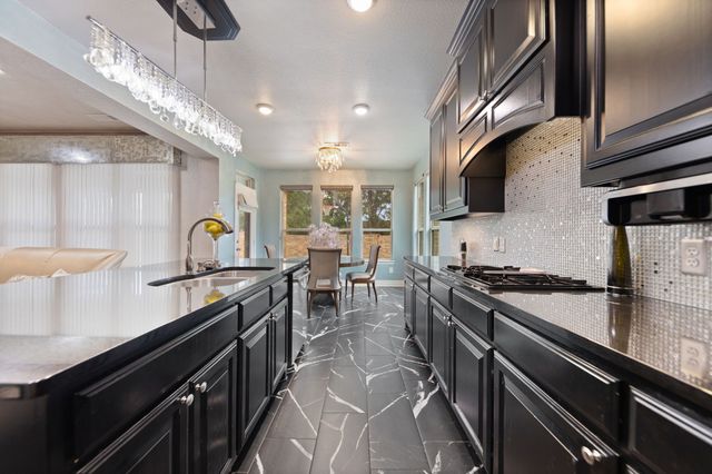7096 Carmona, Grand Prairie, TX 75054