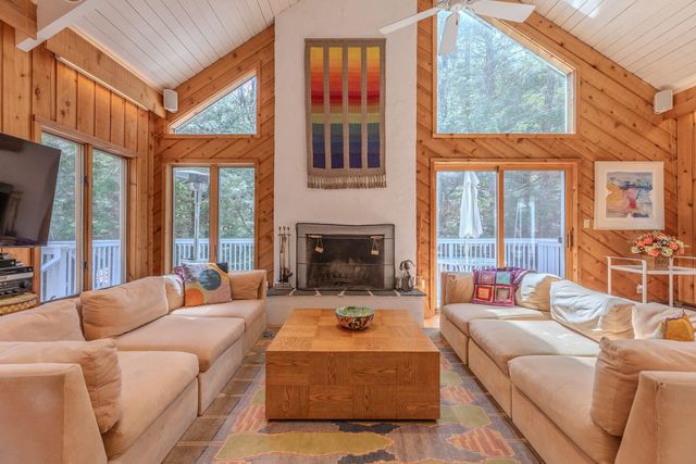 63 Raspberry Hill Road, Winhall, VT 05340