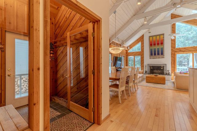 63 Raspberry Hill Road, Winhall, VT 05340