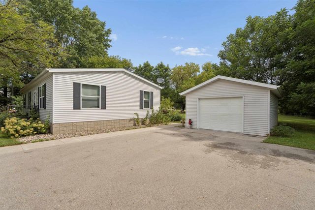 N3356 COUNTY ROAD W, New London, WI 54961