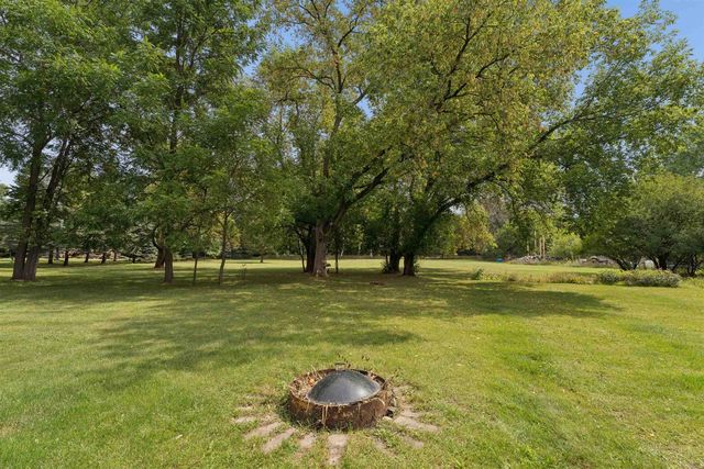 N3356 COUNTY ROAD W, New London, WI 54961