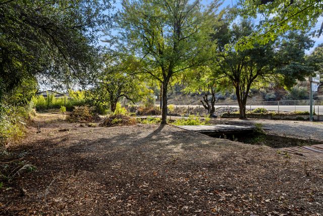 3510 Eureka Way, Redding, CA 96001