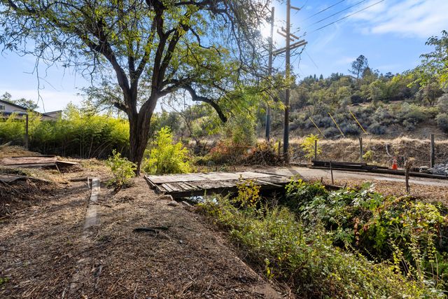 3510 Eureka Way, Redding, CA 96001